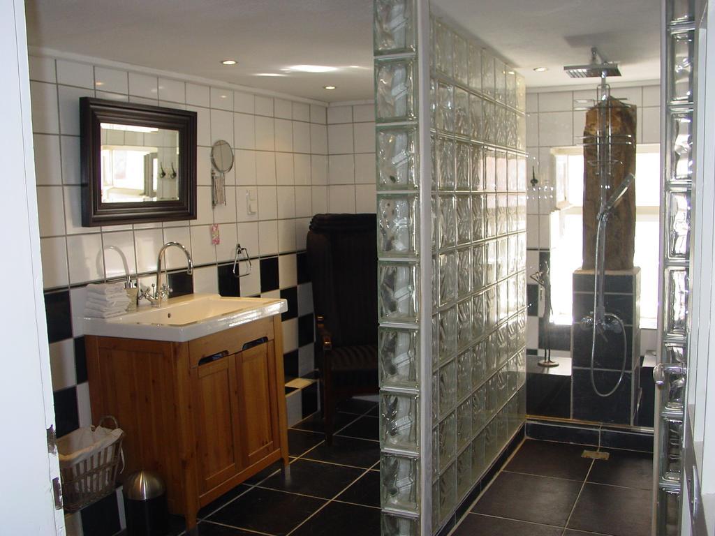 Robert'S Bed & Breakfast Helmarshausen 外观 照片