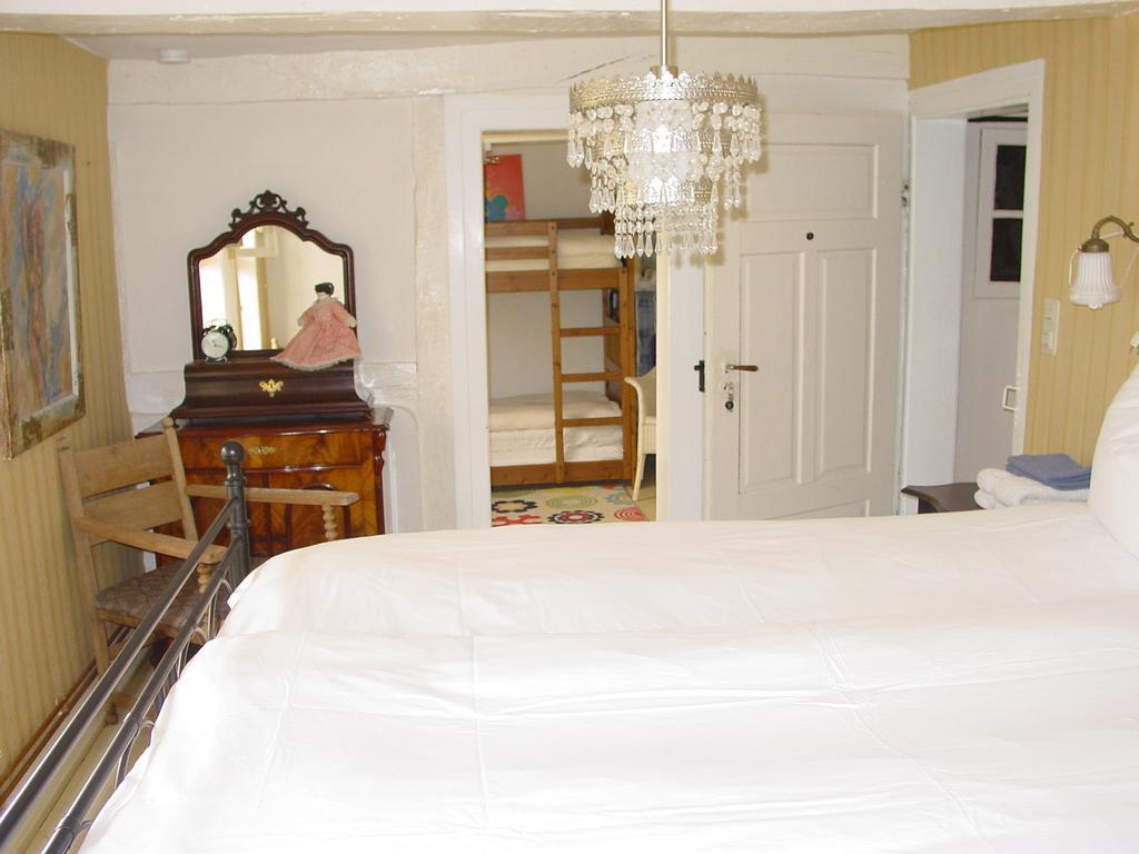 Robert'S Bed & Breakfast Helmarshausen 外观 照片