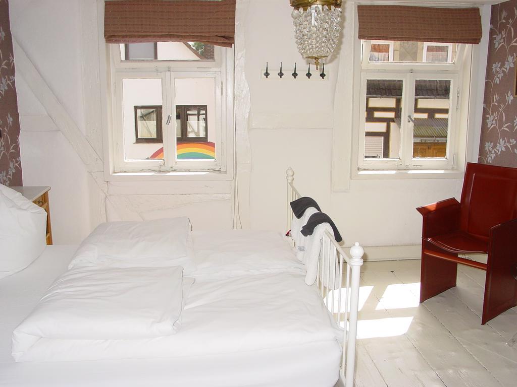 Robert'S Bed & Breakfast Helmarshausen 外观 照片