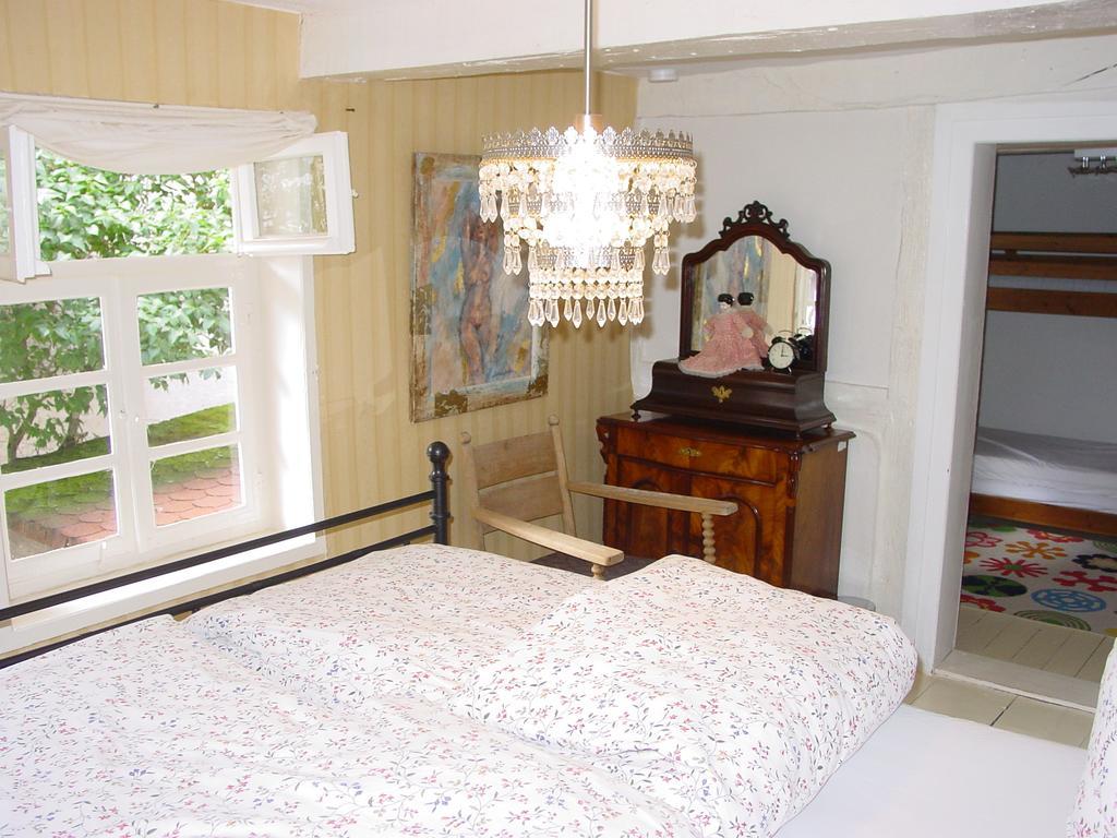 Robert'S Bed & Breakfast Helmarshausen 外观 照片