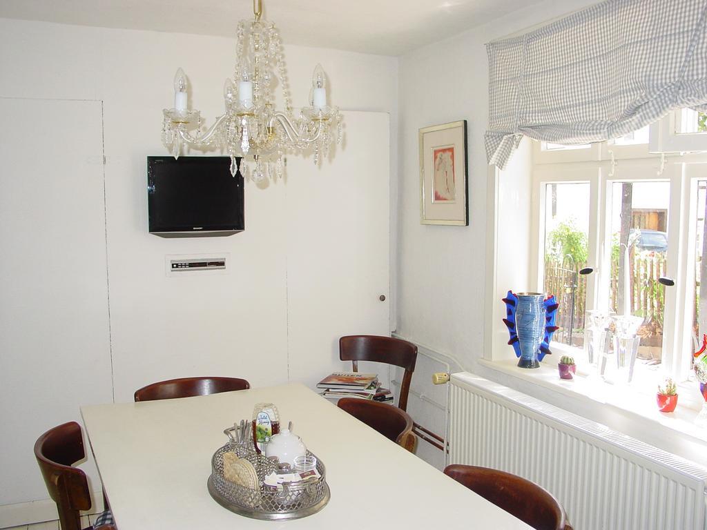 Robert'S Bed & Breakfast Helmarshausen 外观 照片
