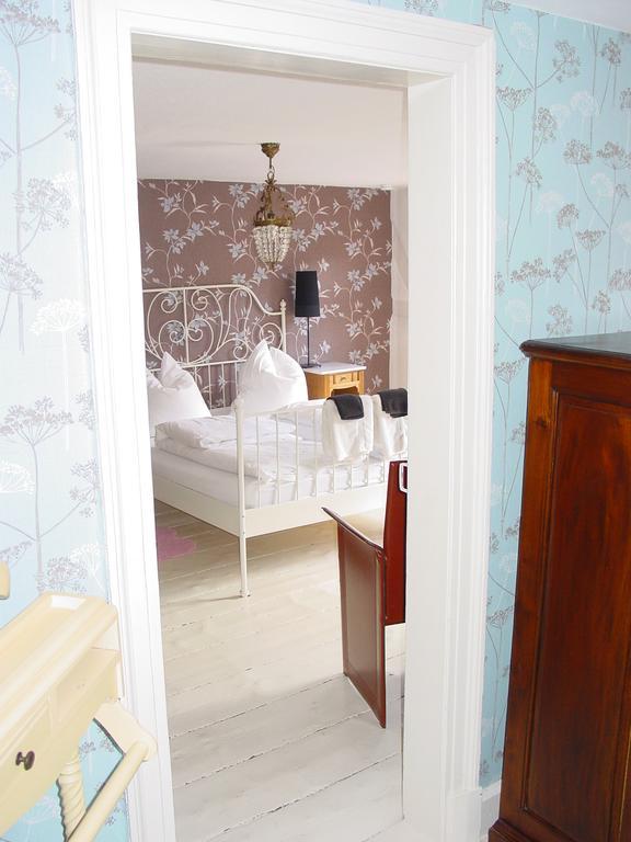 Robert'S Bed & Breakfast Helmarshausen 外观 照片
