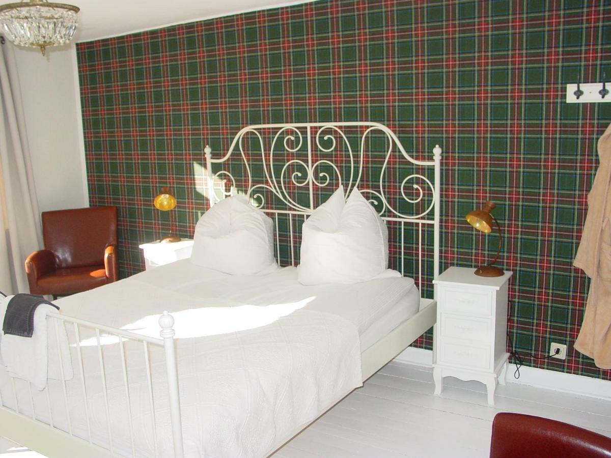Robert'S Bed & Breakfast Helmarshausen 外观 照片