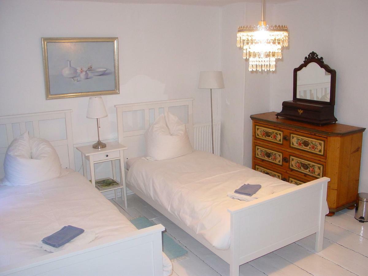 Robert'S Bed & Breakfast Helmarshausen 外观 照片
