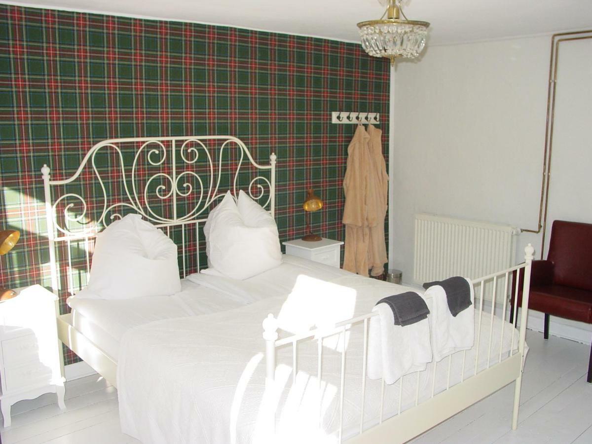 Robert'S Bed & Breakfast Helmarshausen 外观 照片