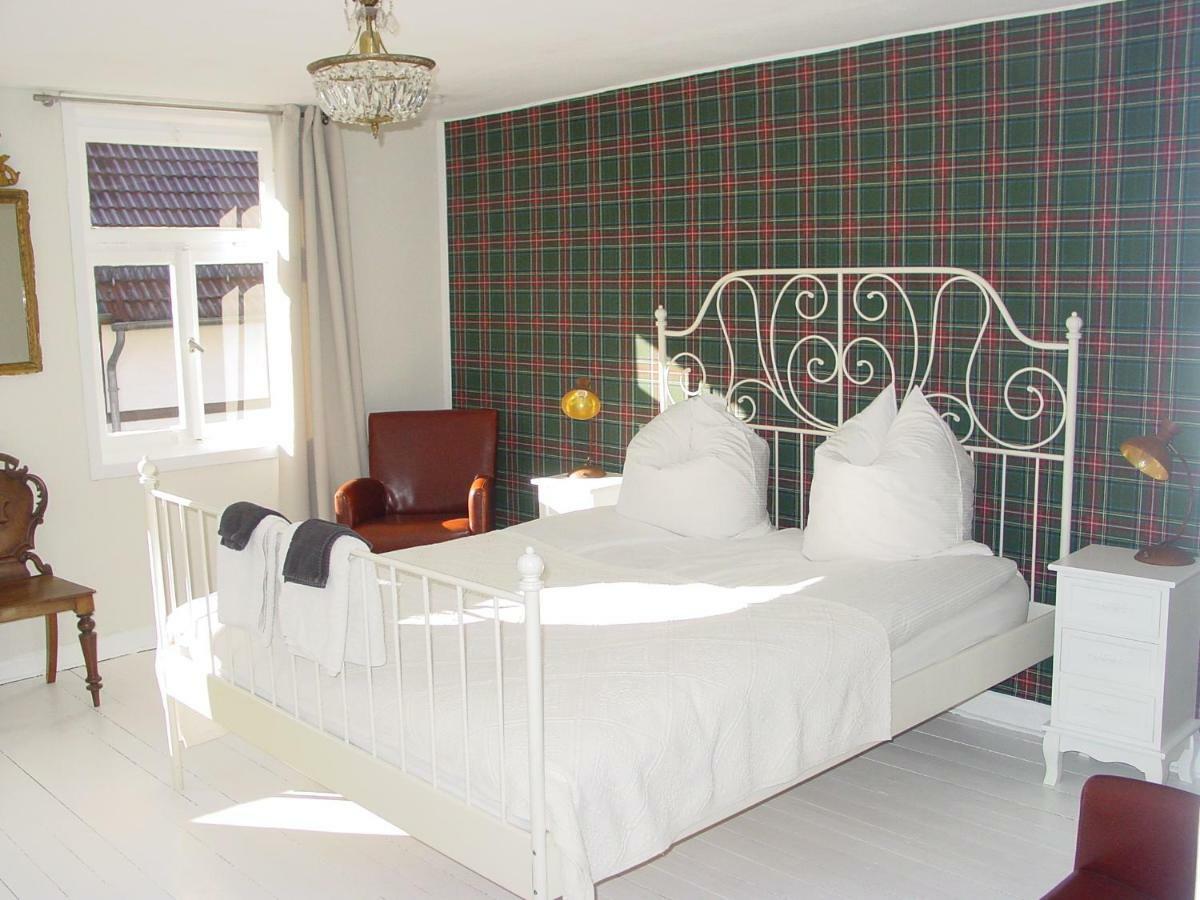 Robert'S Bed & Breakfast Helmarshausen 外观 照片
