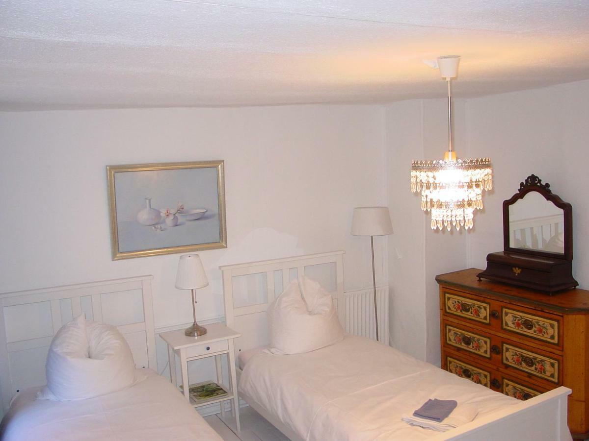 Robert'S Bed & Breakfast Helmarshausen 外观 照片